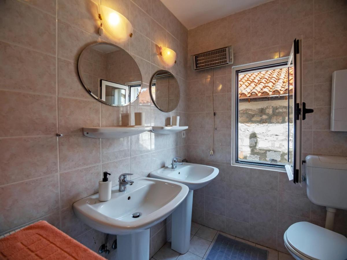 Luise - Four Towers Apartments Rab Town Ngoại thất bức ảnh