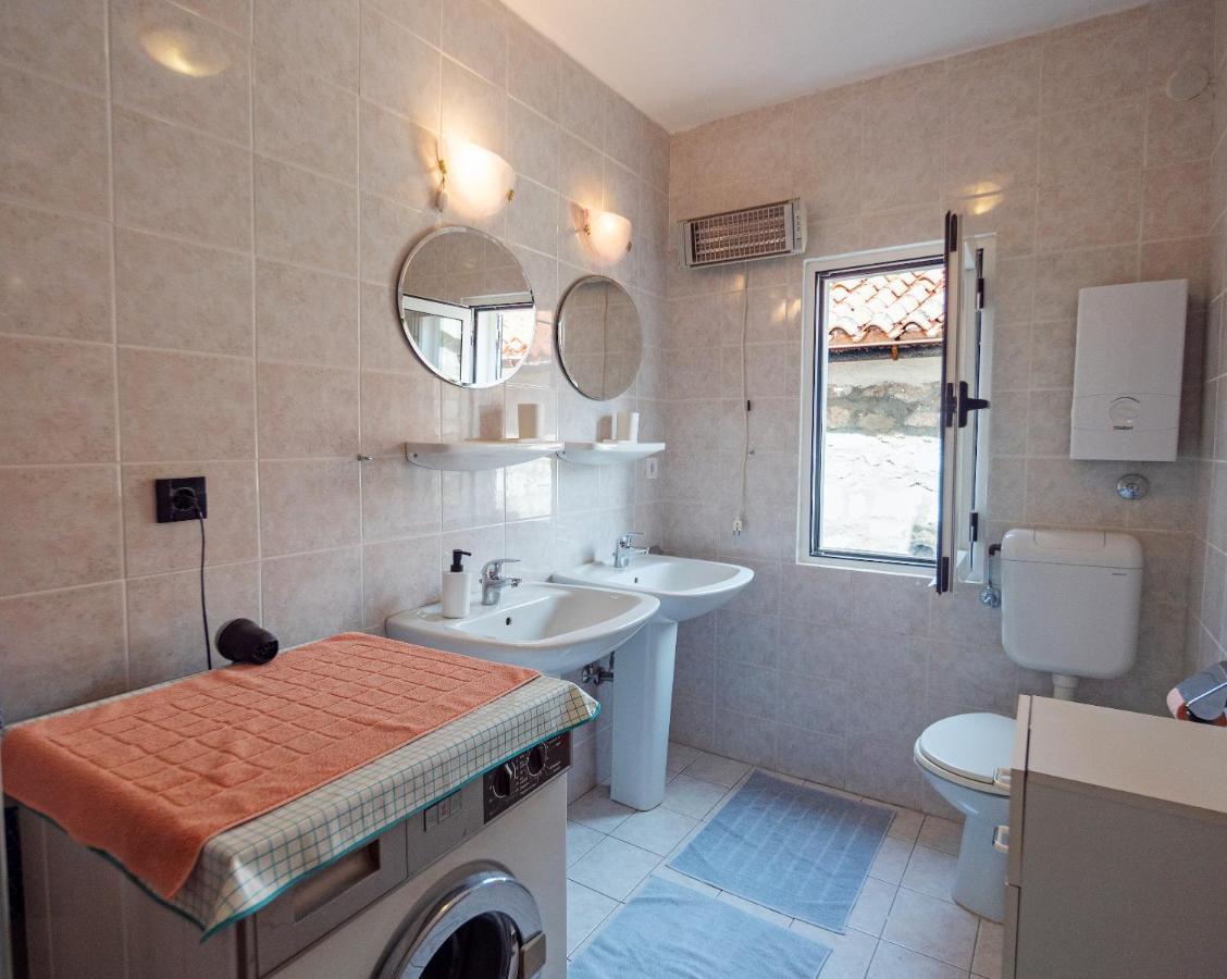 Luise - Four Towers Apartments Rab Town Ngoại thất bức ảnh